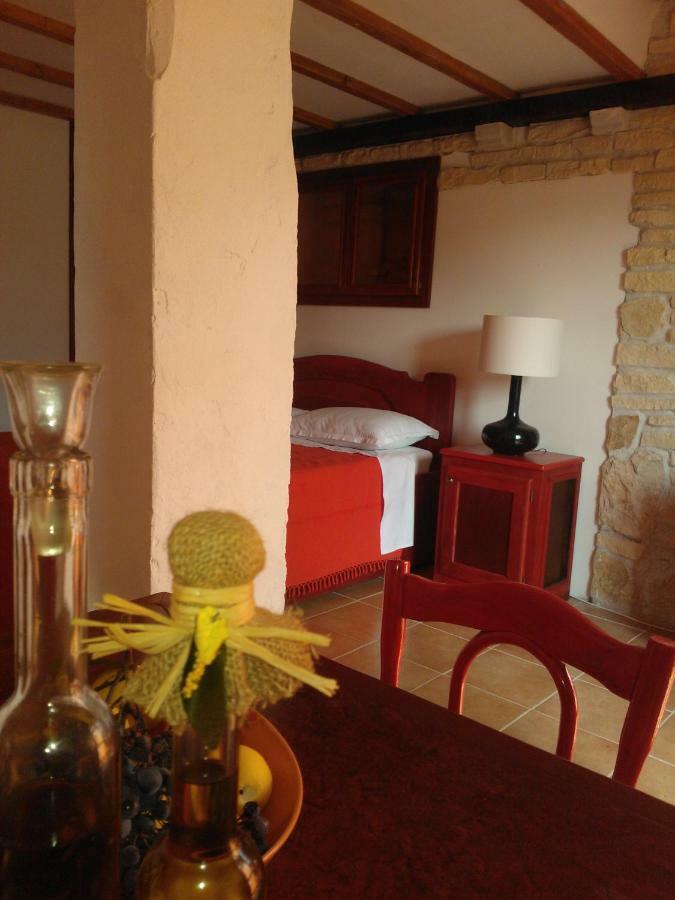Apartment Picasso Komiza