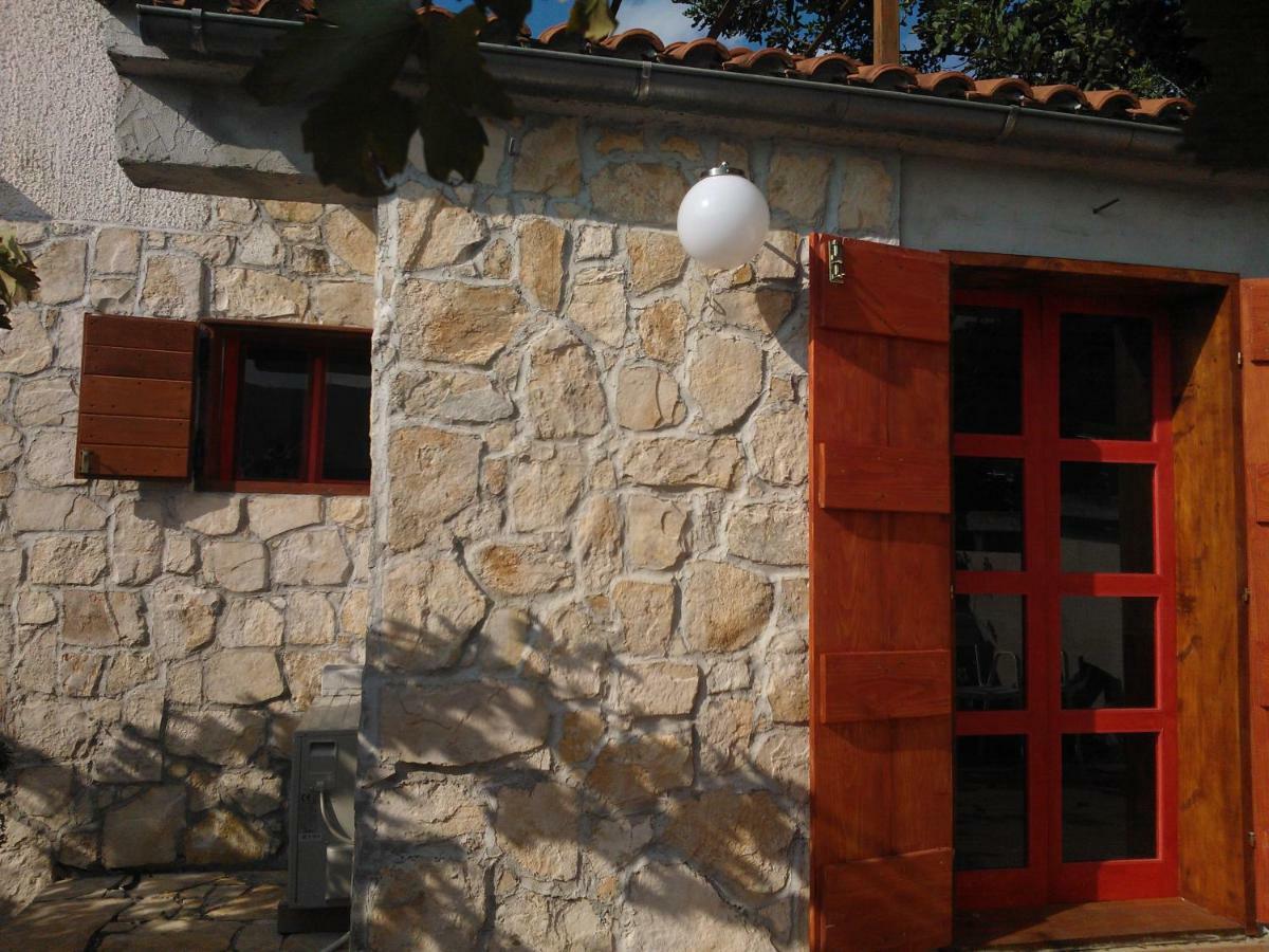Picasso Apartment Komiza
